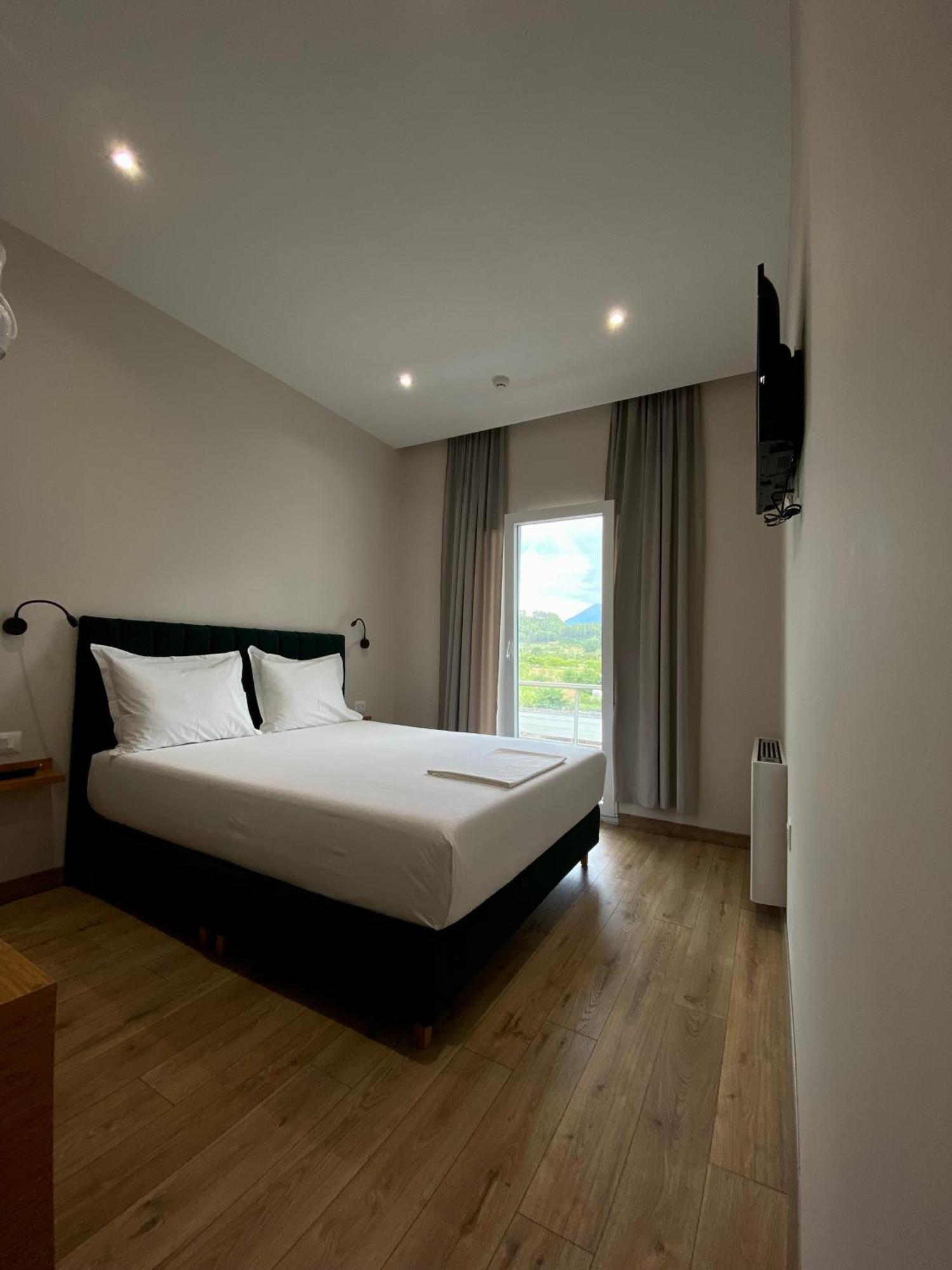 Merly Hotel Përmet المظهر الخارجي الصورة