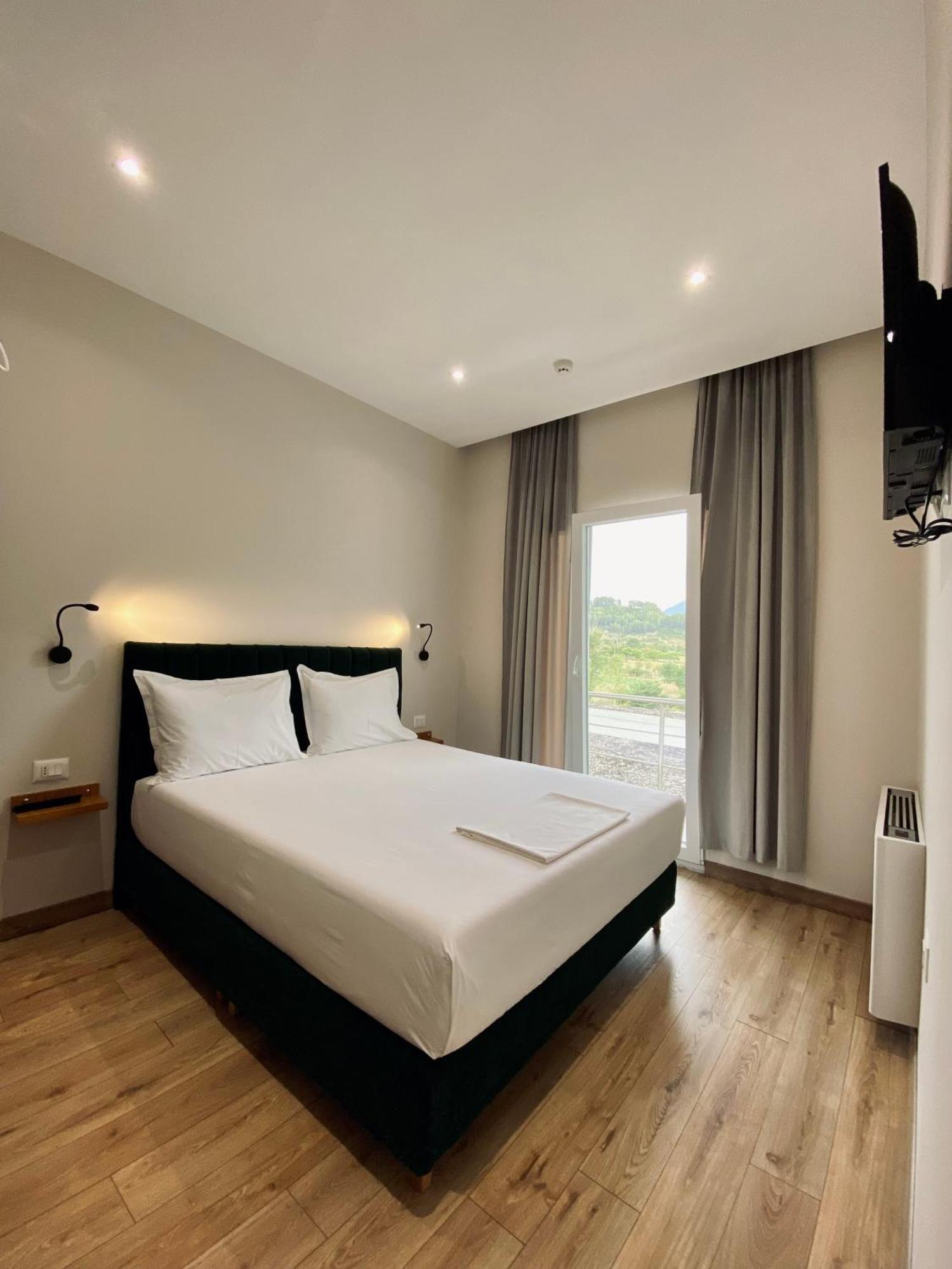 Merly Hotel Përmet المظهر الخارجي الصورة